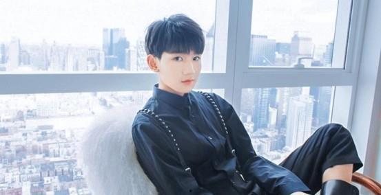 王源吃娱乐圈瓜